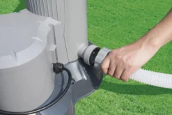 Bestway Solar Mat - Tot 8m3 -EXIT TOYS Winkel 1267 1900 solar mat aan adapter